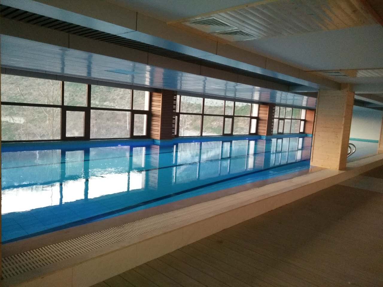 �h�е�ɽ�f�҃�(n��i)���Ӿ��-��(sh��)�ĈD